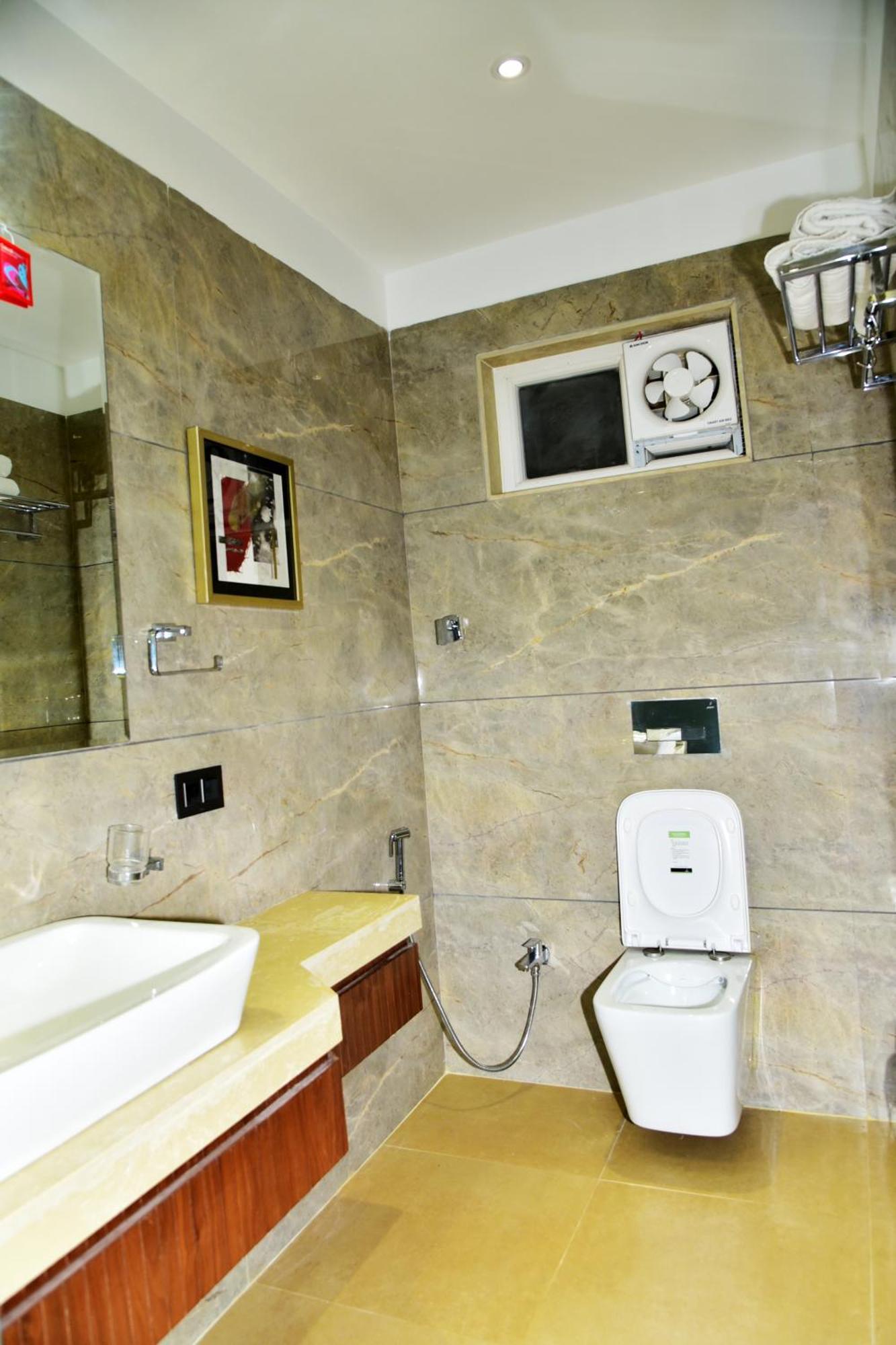 Hotel Divine Peak Pachmarhi Exterior photo