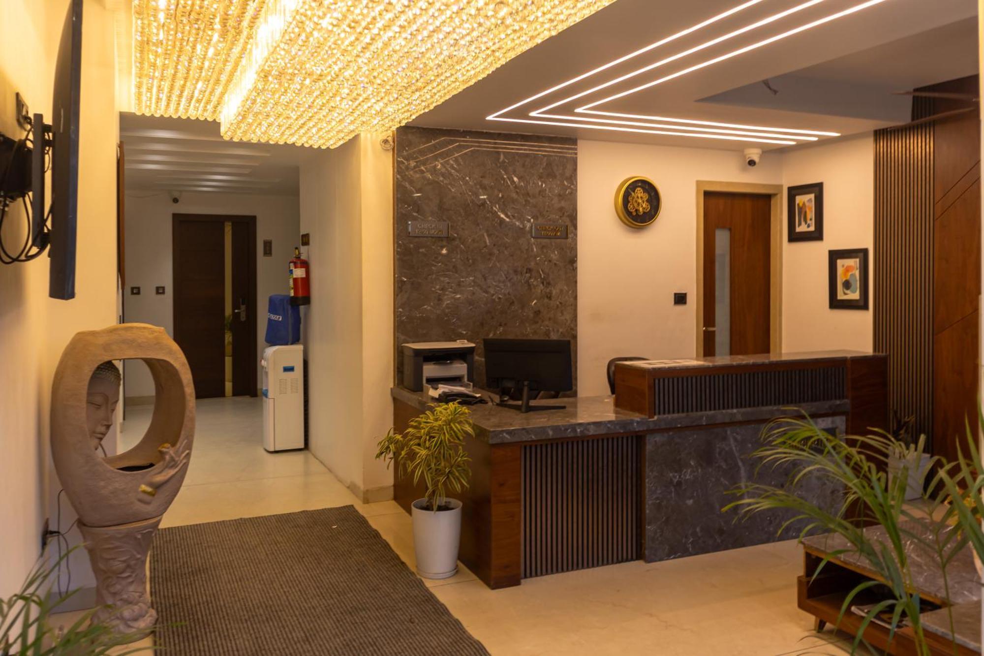 Hotel Divine Peak Pachmarhi Exterior photo